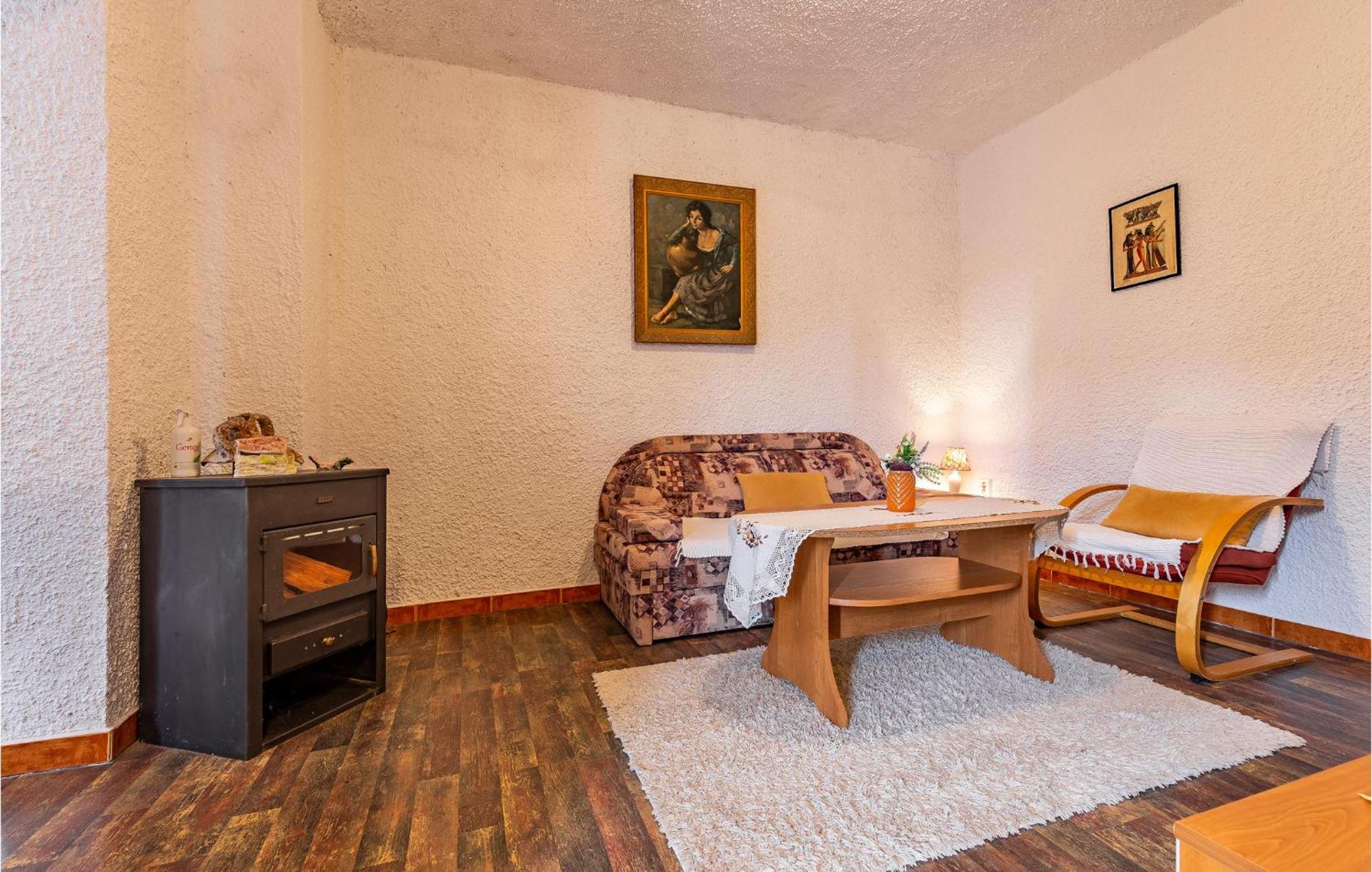 Lovely Apartment In Premantura With Wifi Esterno foto