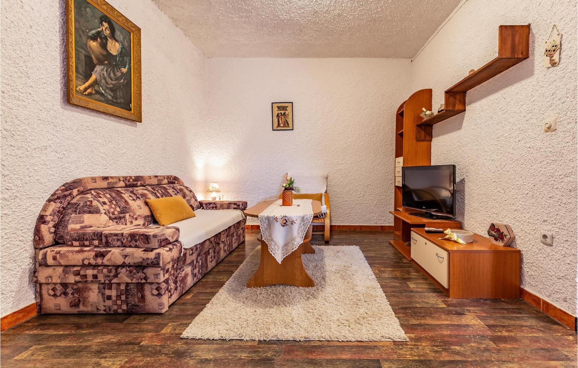 Lovely Apartment In Premantura With Wifi Esterno foto