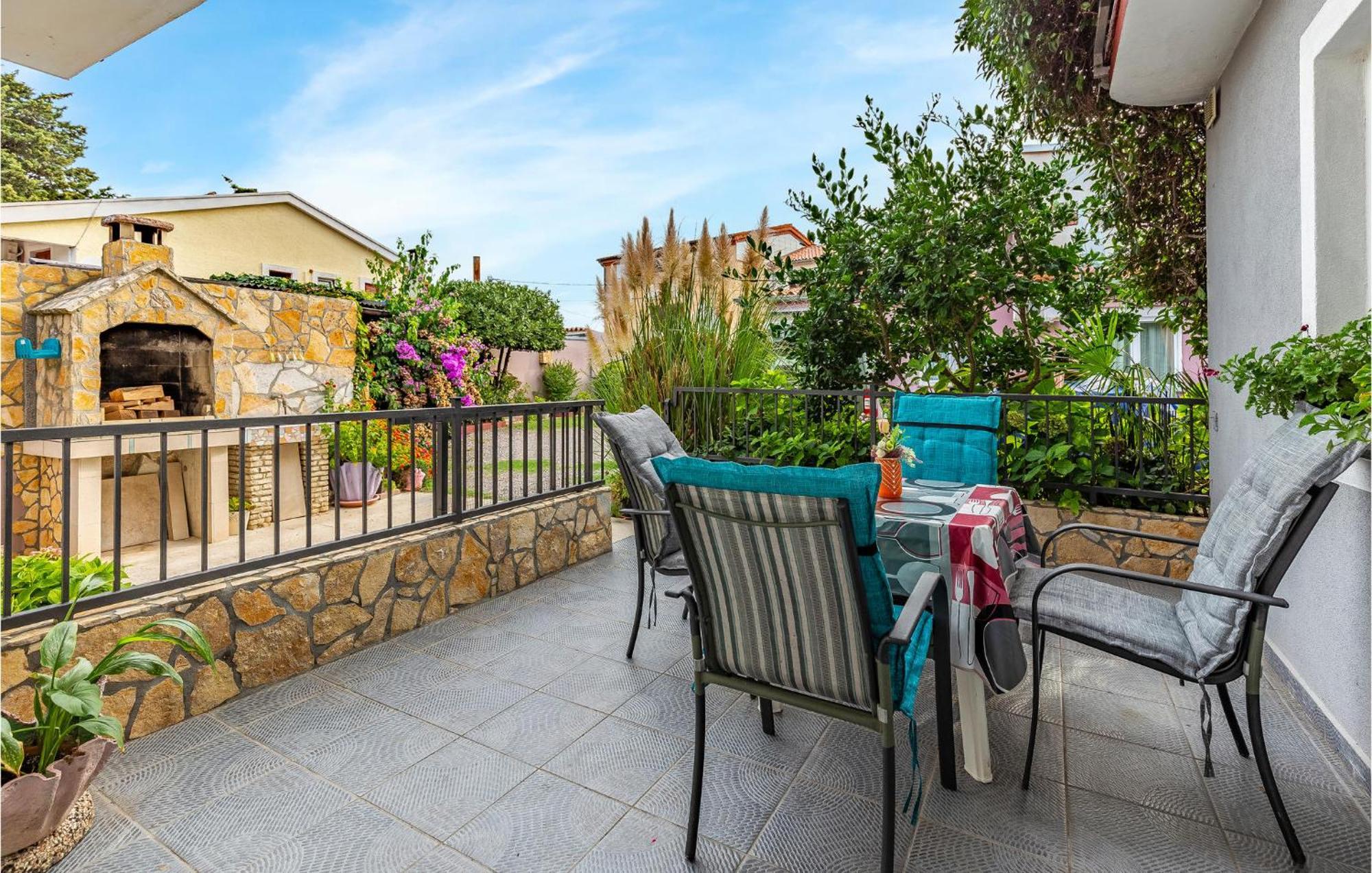 Lovely Apartment In Premantura With Wifi Esterno foto